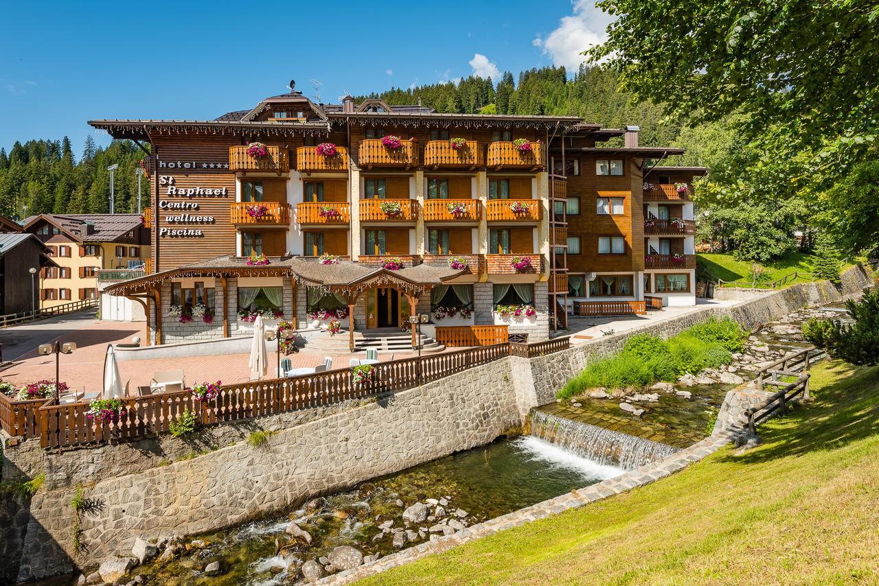 Hotel St. Raphael Madonna di Campiglio Exterior photo